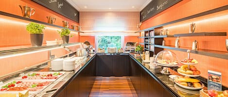 Daily buffet breakfast (EUR 17 per person)