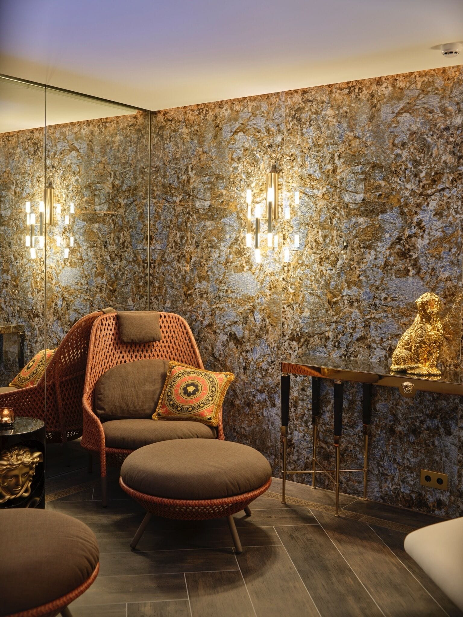 couples treatment room(s), sauna, hot tub, steam room, massages