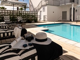 Outdoor pool, pool loungers