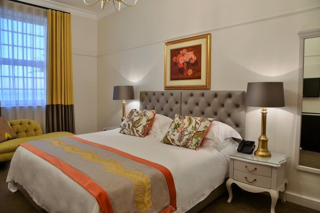 Ropa de cama hipoalergénica y minibar 