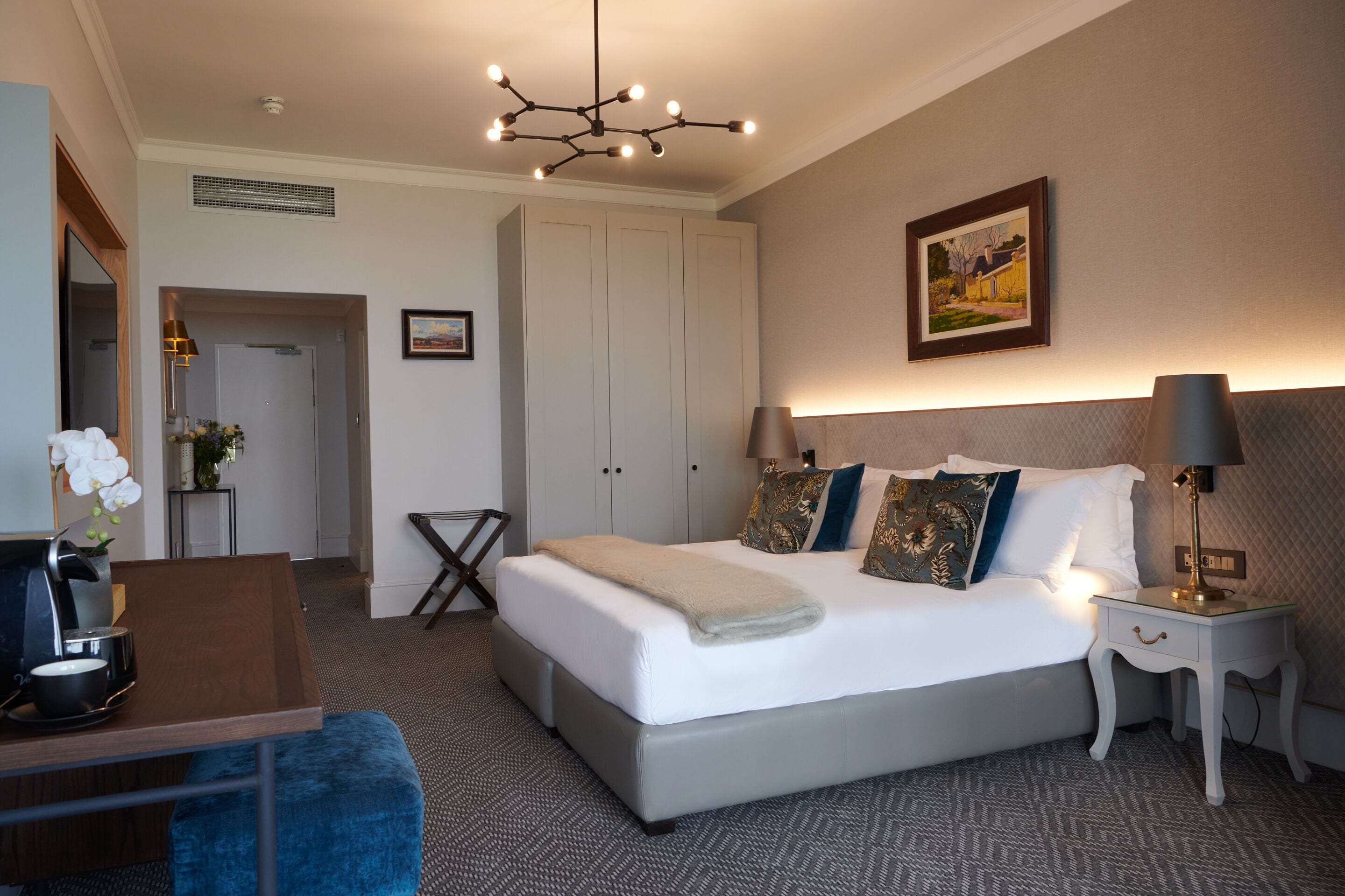 Suite junior (Sea facing ) | Ropa de cama hipoalergénica y minibar 