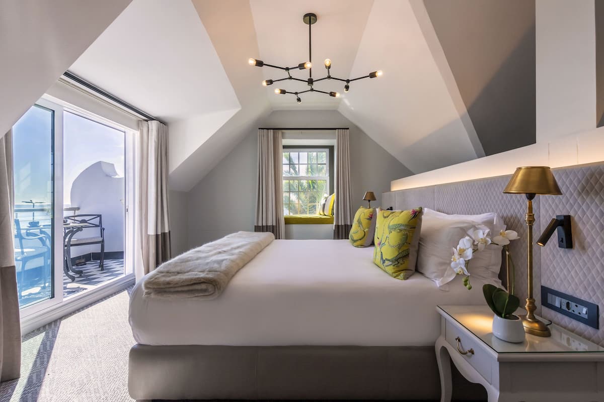 Luxury Balcony Suite