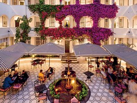 Breakfast, lunch, dinner served; ocean views