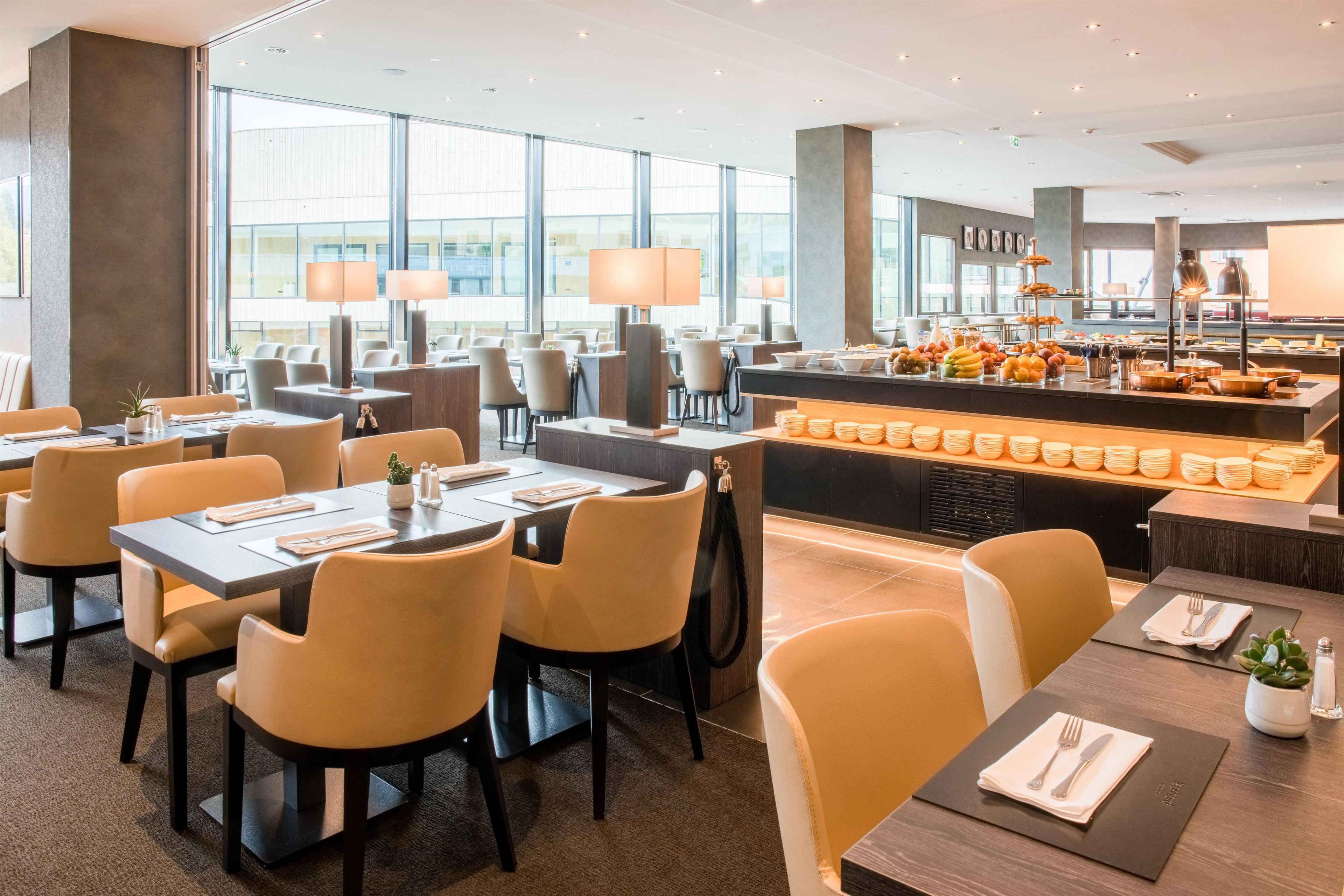 Tägliches Frühstücksbuffet gegen Gebühr