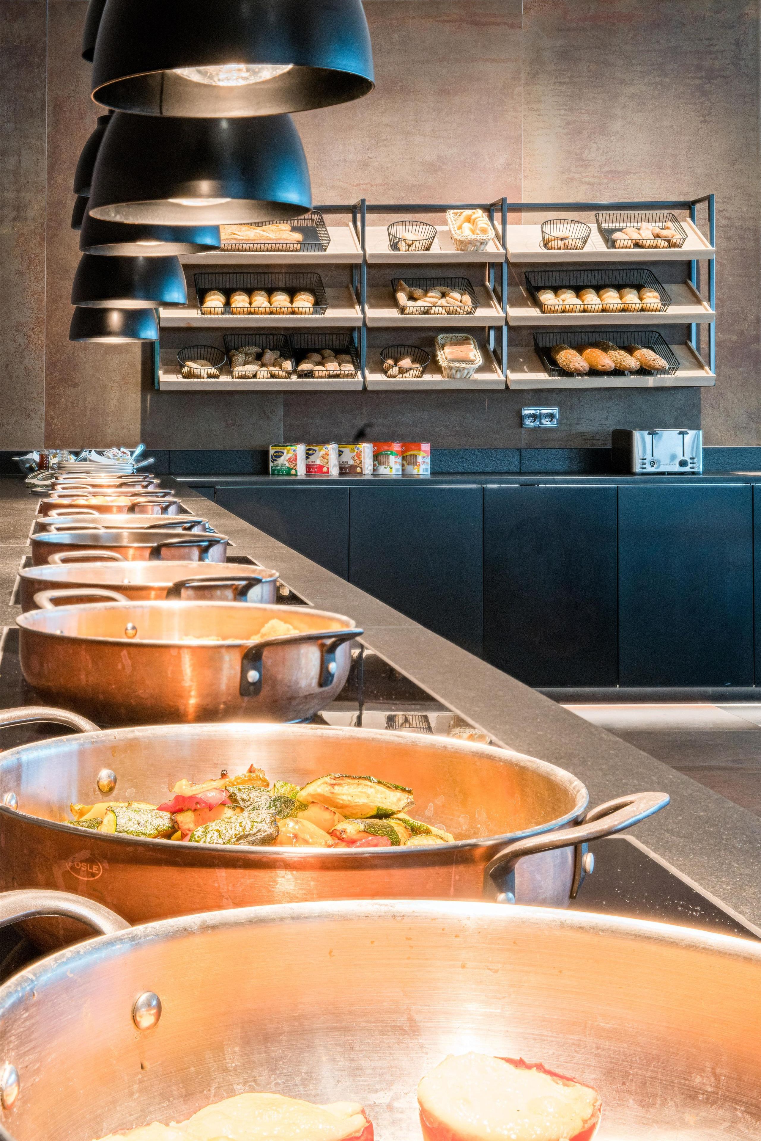Daily buffet breakfast for a fee