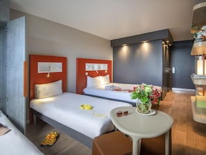Family Room, Multiple Beds | Desk, blackout curtains, soundproofing, free WiFi