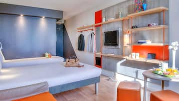 Family Room, Multiple Beds