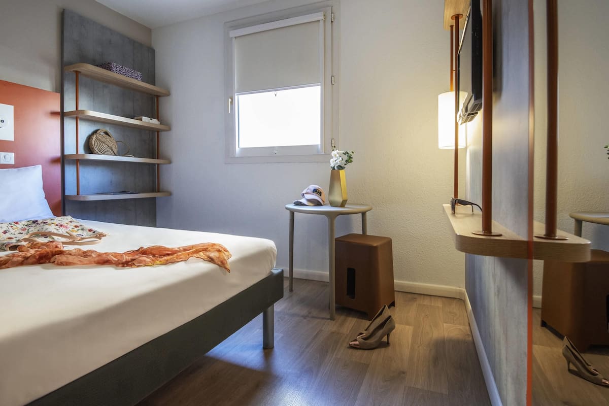 雙人房, 1 張標準雙人床 | 書桌、遮光布/窗簾、隔音、免費無線上網