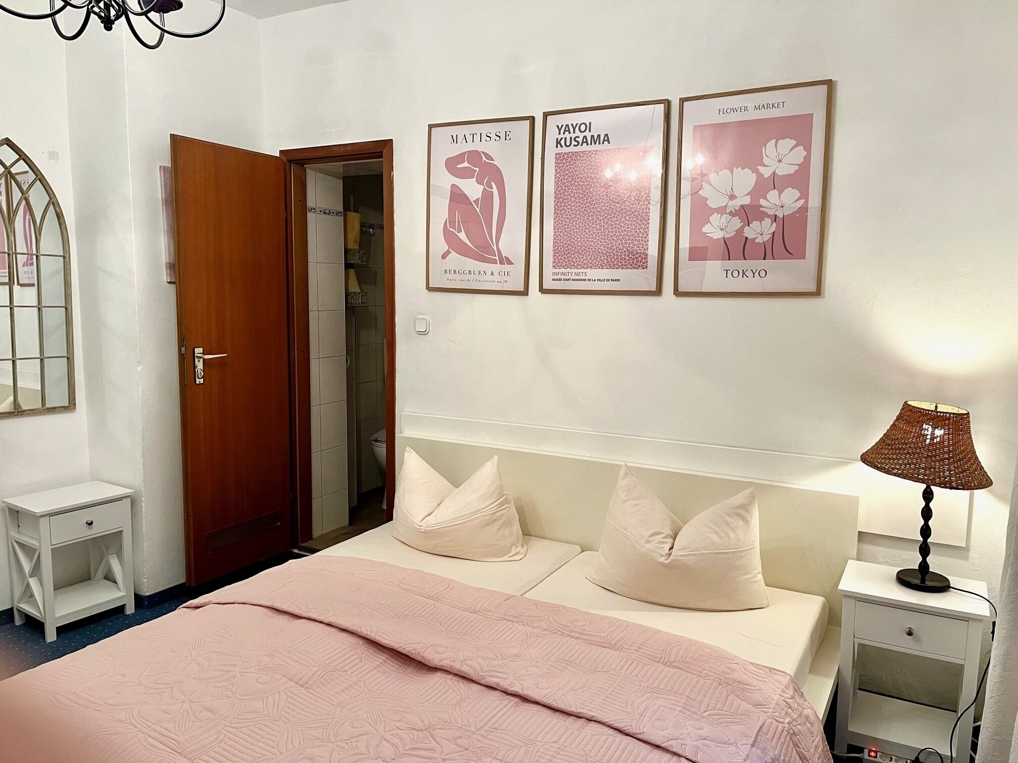 Basic-Doppelzimmer | Minibar, Zimmersafe, individuell dekoriert, individuell eingerichtet