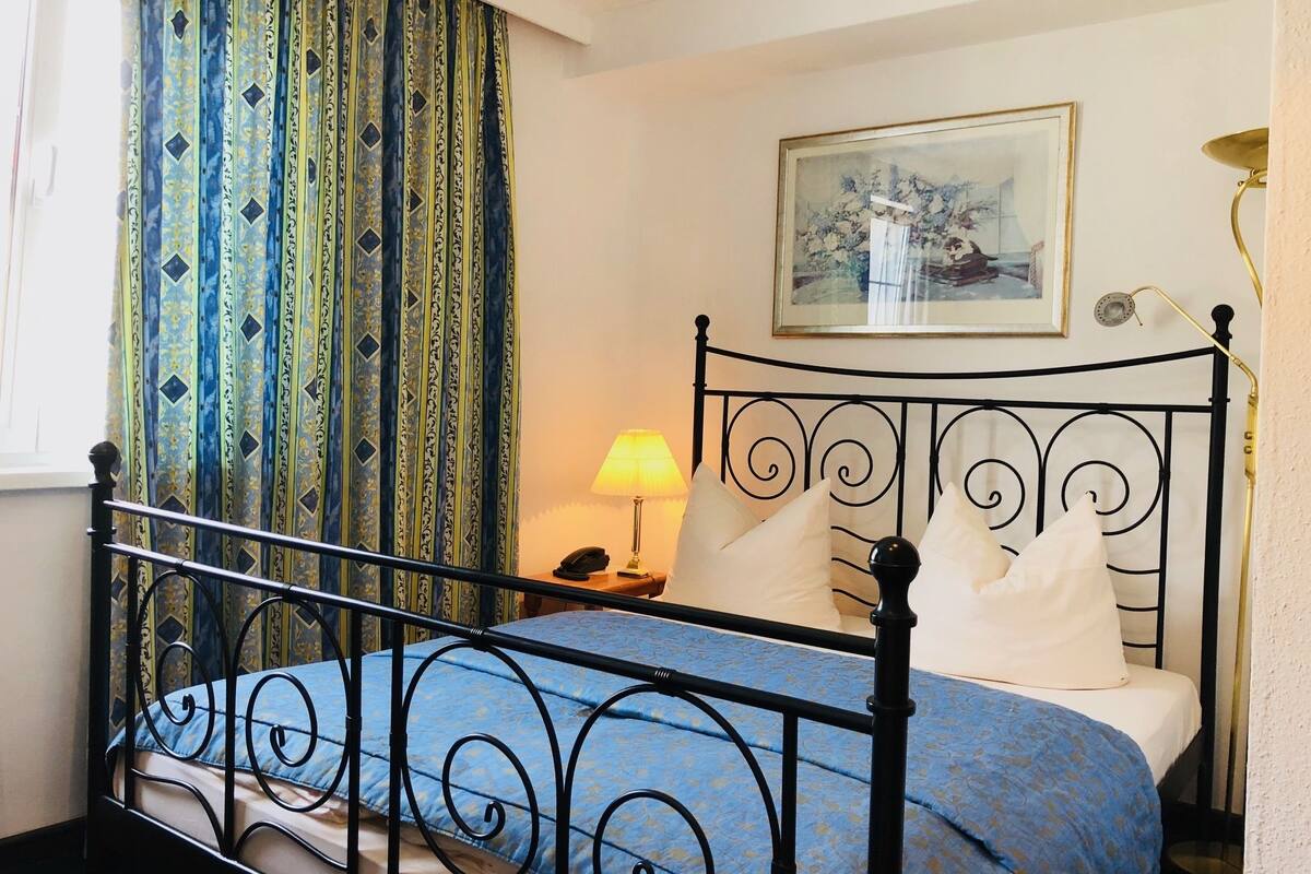 Double Room | Minibar, in-room safe, soundproofing, WiFi (free)