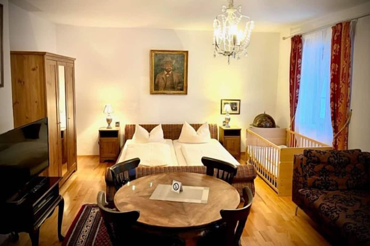 Suite Comfort, vista giardino | 1 camera, minibar, una cassaforte in camera, con stile personalizzato