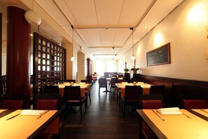 Esmorzar diari d'estil bufet gratuït 