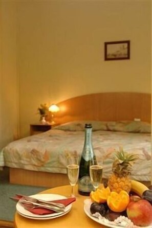 Room service - dining