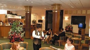 Bar (on property) - Hunguest Hotel Platanus (Budapest)