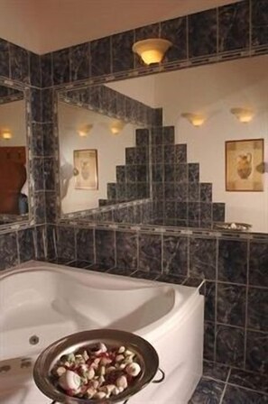 Jetted tub