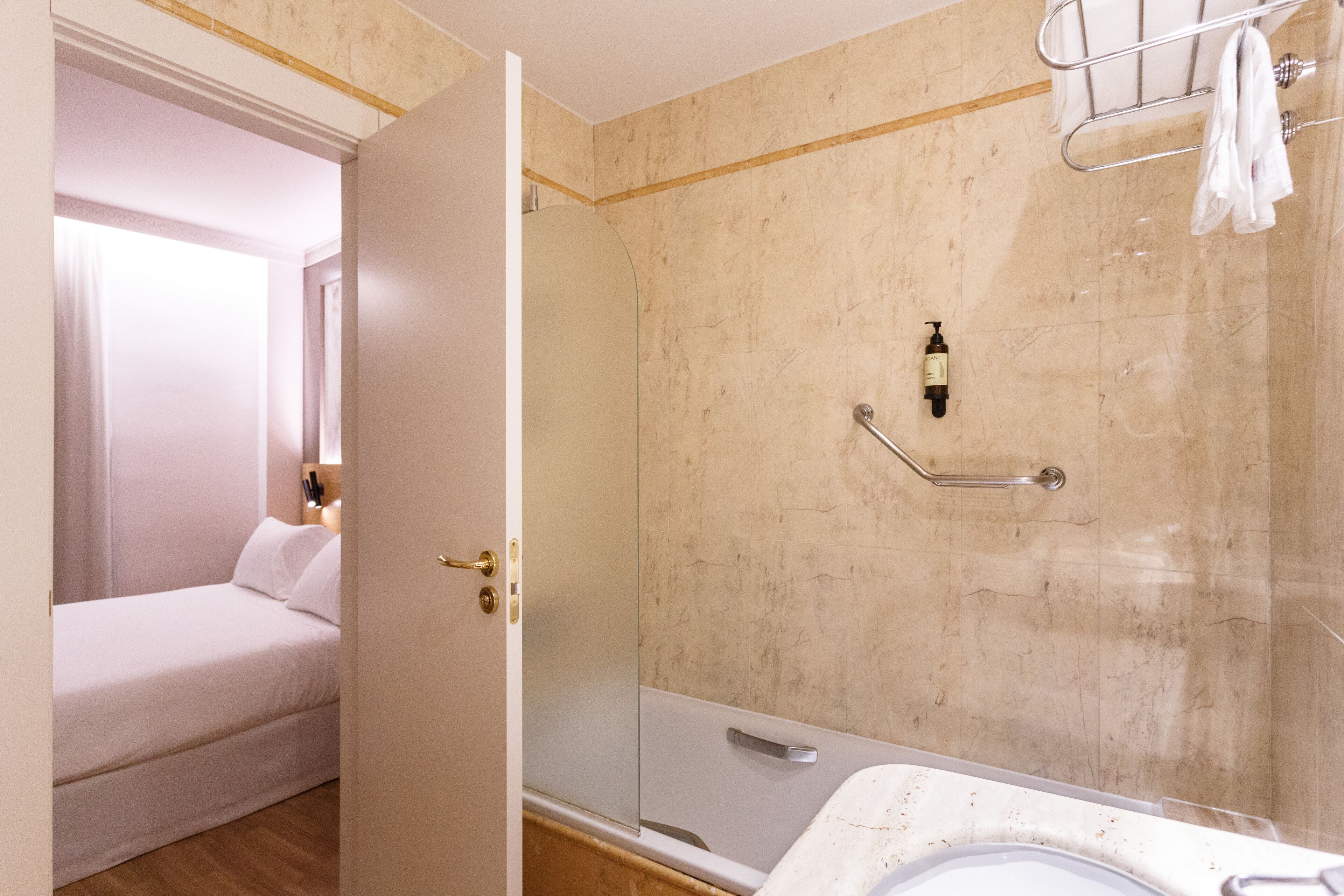 quadruple room (2 adults and 2 children) | bathroom | combined shower/bathtub, hair dryer, bathrobes, slippers