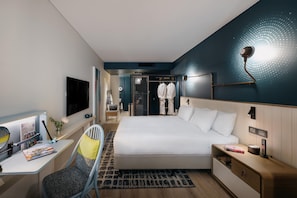 Premium bedding, down duvets, pillow-top beds, minibar