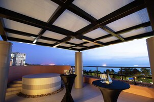 Premier Suite with Balcony, 1 King Bed  | View from room