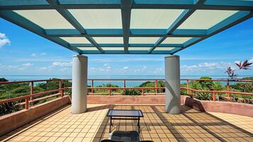 Executive Suite, 1 King Bed | View from room
