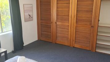 Standard Apartment, 3 Bedrooms, Non Smoking, Kitchen (3 BEDROOM UNIT)