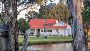View from property - Top Of The Town Motel (Inverell)