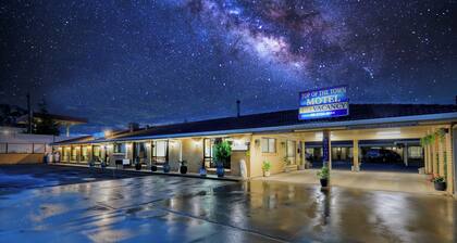 Top Of The Town Motel