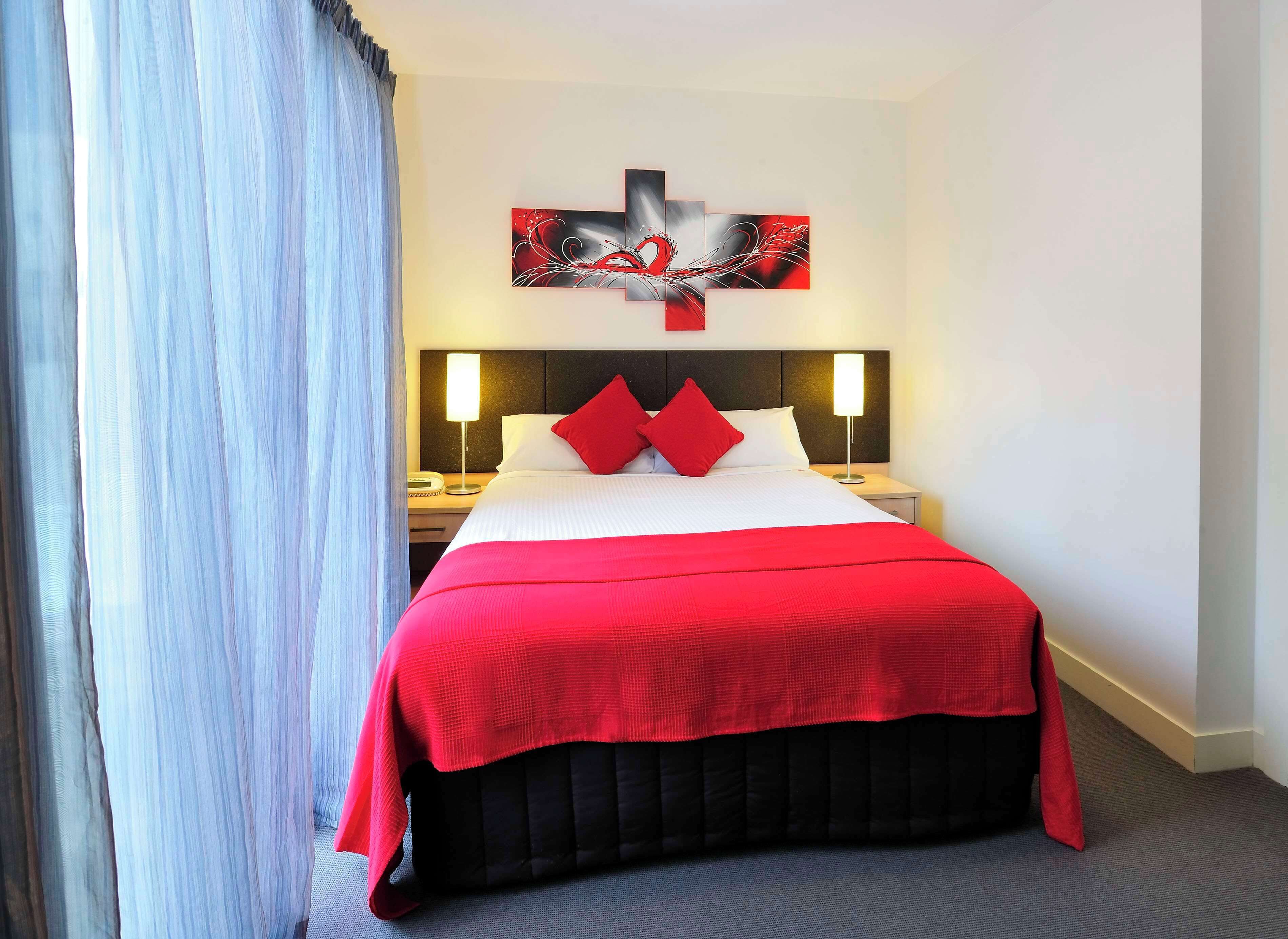 One Bedroom Apartment | In-room safe, desk, iron/ironing board, free WiFi