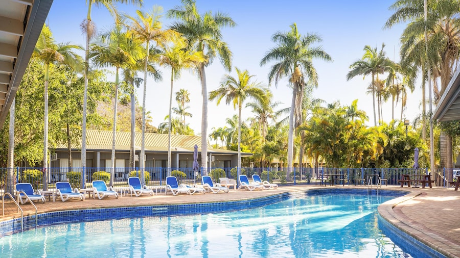 Nightcap at Kondari Resort