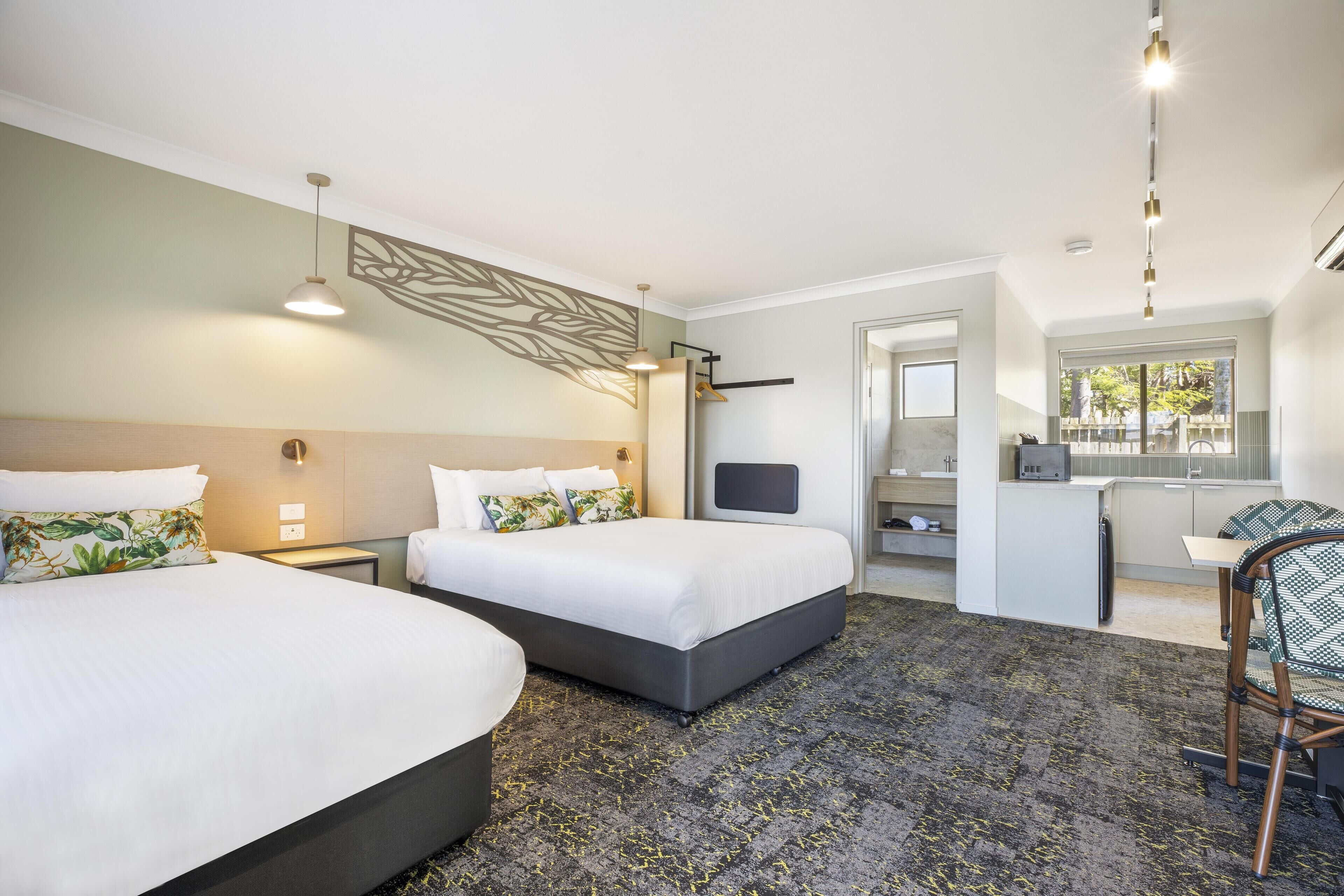 Superior Queen & Single