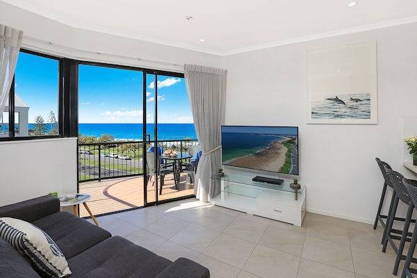 Apartemen Deluks, 1 kamar tidur (Upper Level) | Area keluarga | TV