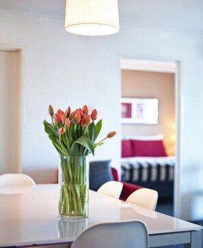 Standard Apartment, 2 Bedrooms | Living area