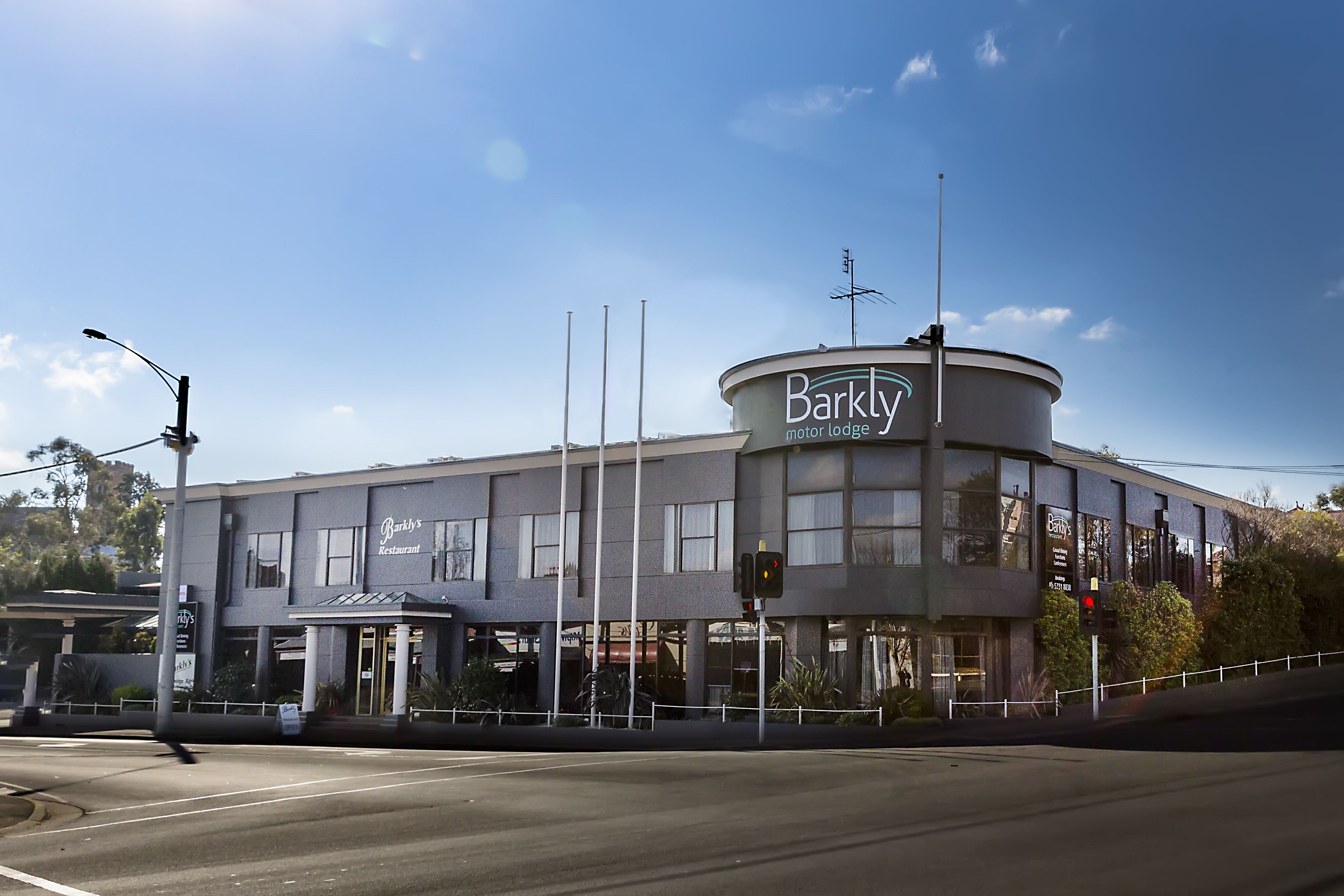 A building with a circular central section labeled "Barkly motor lodge" and a rectangular section labeled "Barkly's Restaurant."