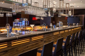 Bar (on property) - NH Danube City (Vienna)