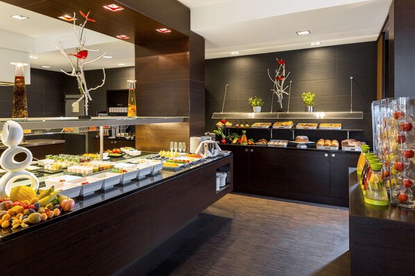 Daily buffet breakfast for a fee