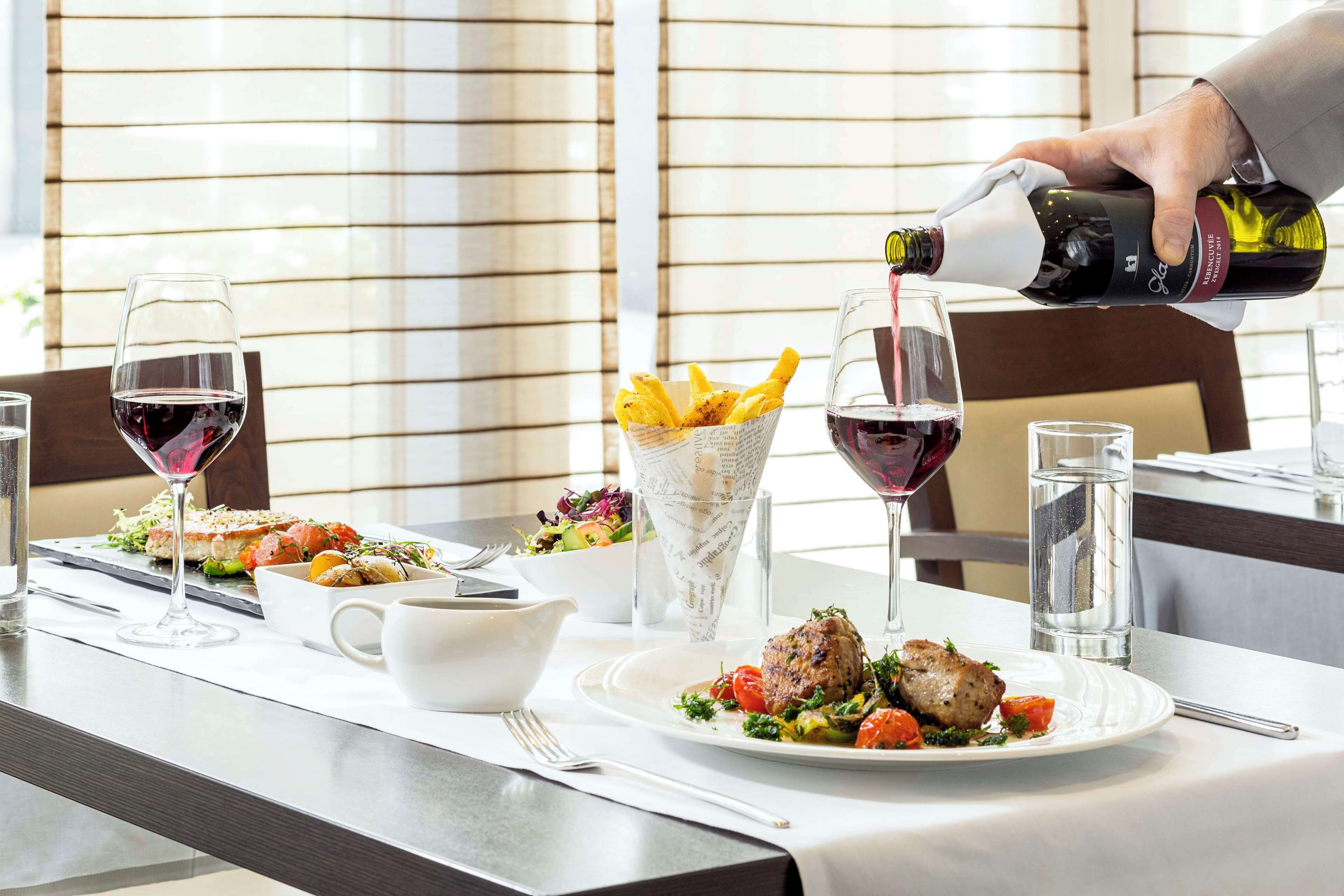 lunch and dinner served