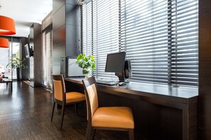 Lobby - NH Danube City (Vienna)