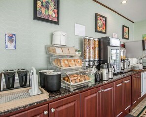 Desayuno continental incluido todos los días 