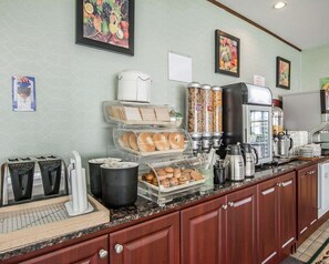 Free daily continental breakfast