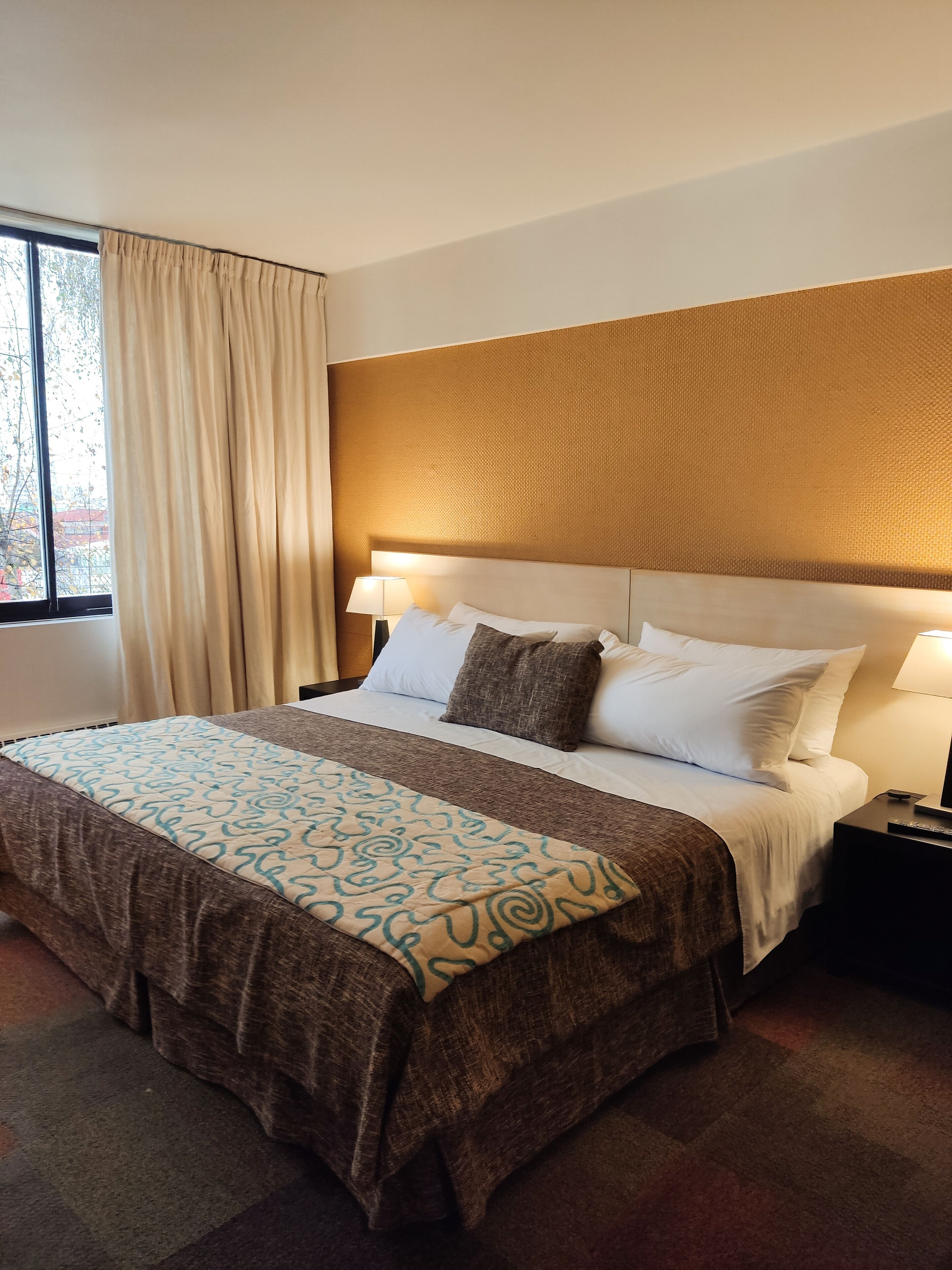 superior room | in-room safe, desk, laptop workspace, soundproofing