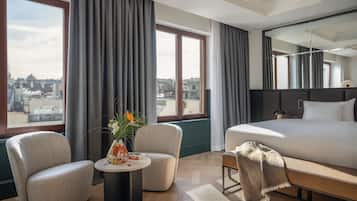 プレジデンシャル スイート キングベッド 1 台 | 高級寝具、ミニバー、セーフティボックス (室内)、デスク