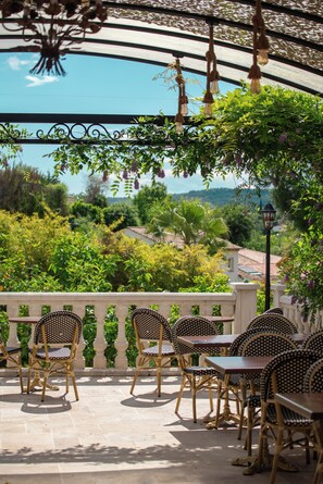 Terrace/patio - Hotel Les Bastides St Paul (Saint-Paul-de-Vence)