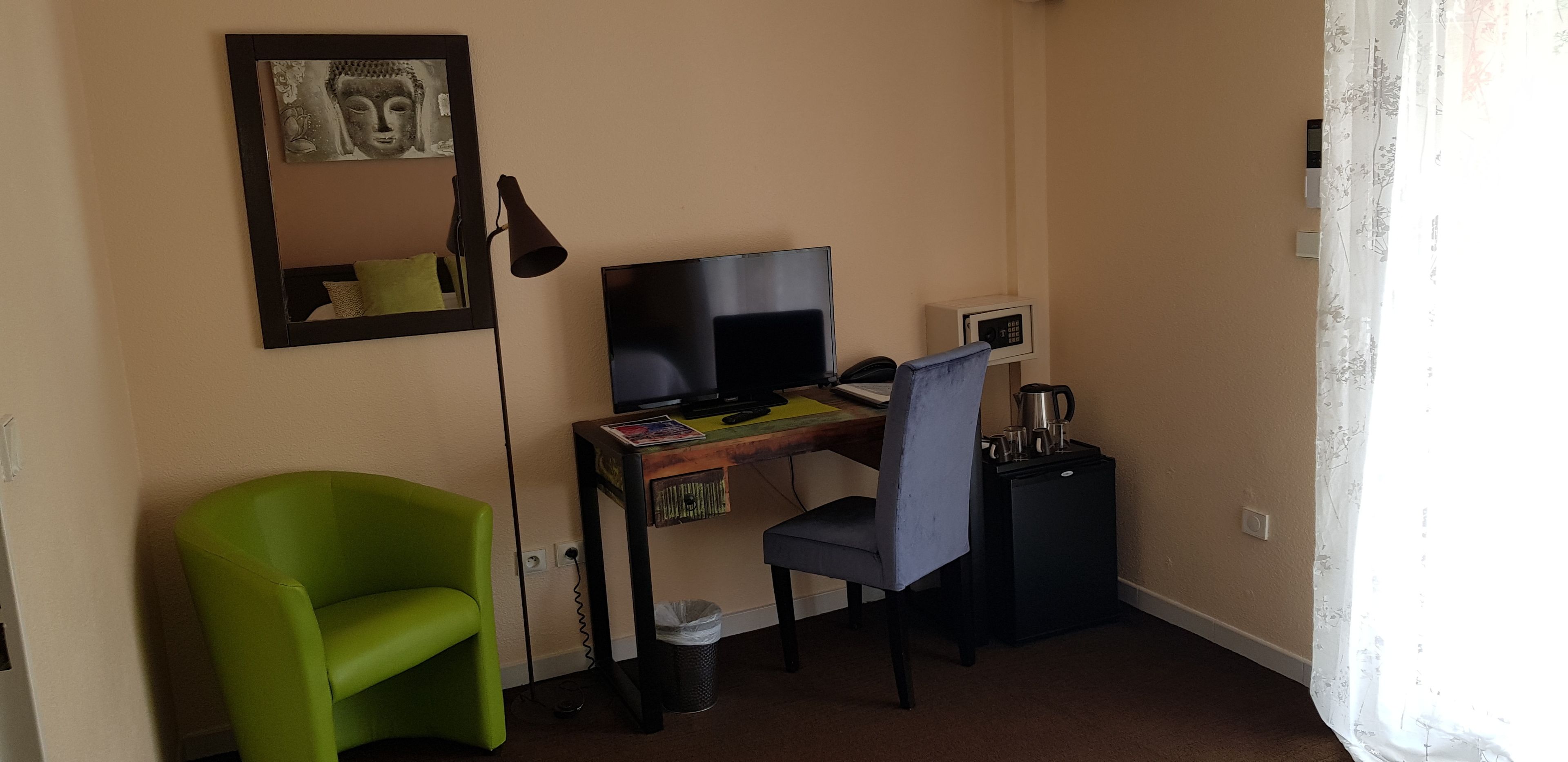 comfort double room | 1 bedroom, pillow-top beds, minibar, in-room safe