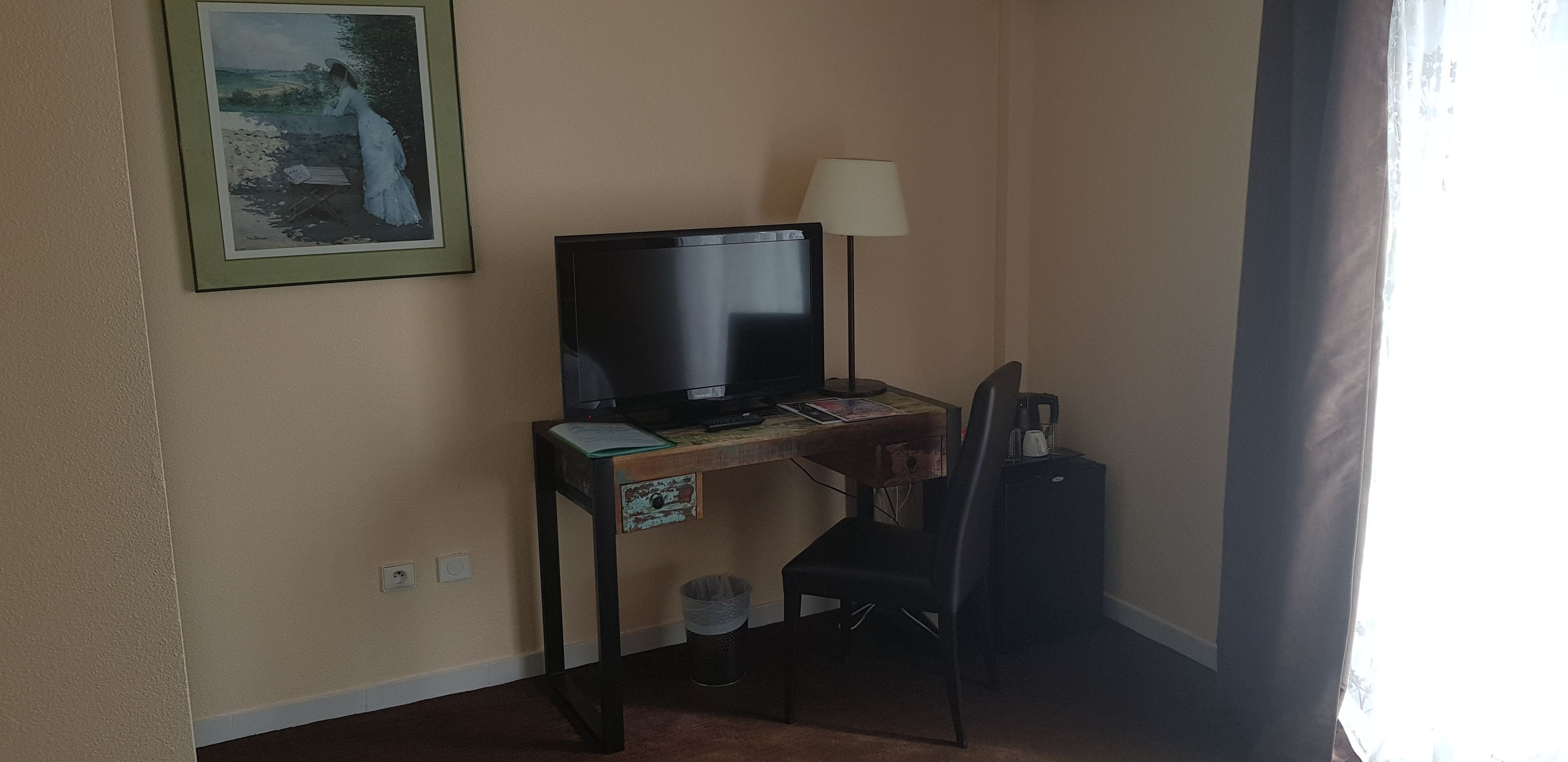 superior double or twin room | 1 bedroom, pillow-top beds, minibar, in-room safe