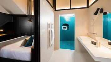 Chambre Double Supérieure | 1 chambre, literie de qualité supérieure, minibar