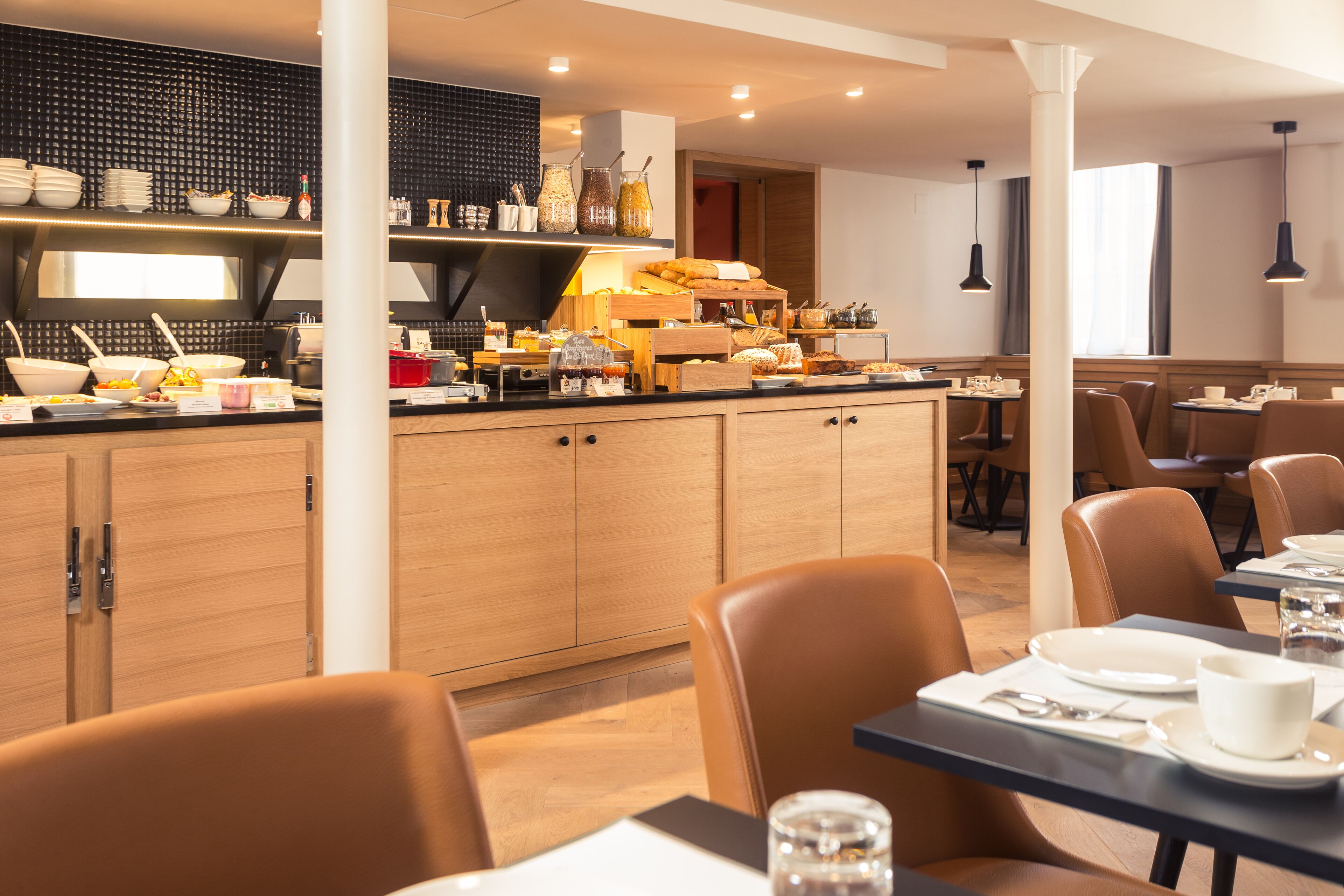 daily buffet breakfast (eur 18 per person)