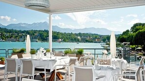 Outdoor dining - Seehotel Europa (Velden am Wörther See)