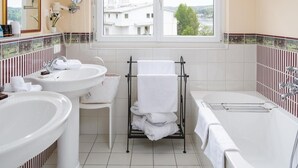 Bathroom - Seehotel Europa (Velden am Wörther See)