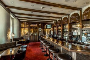 Bar (en la propiedad)