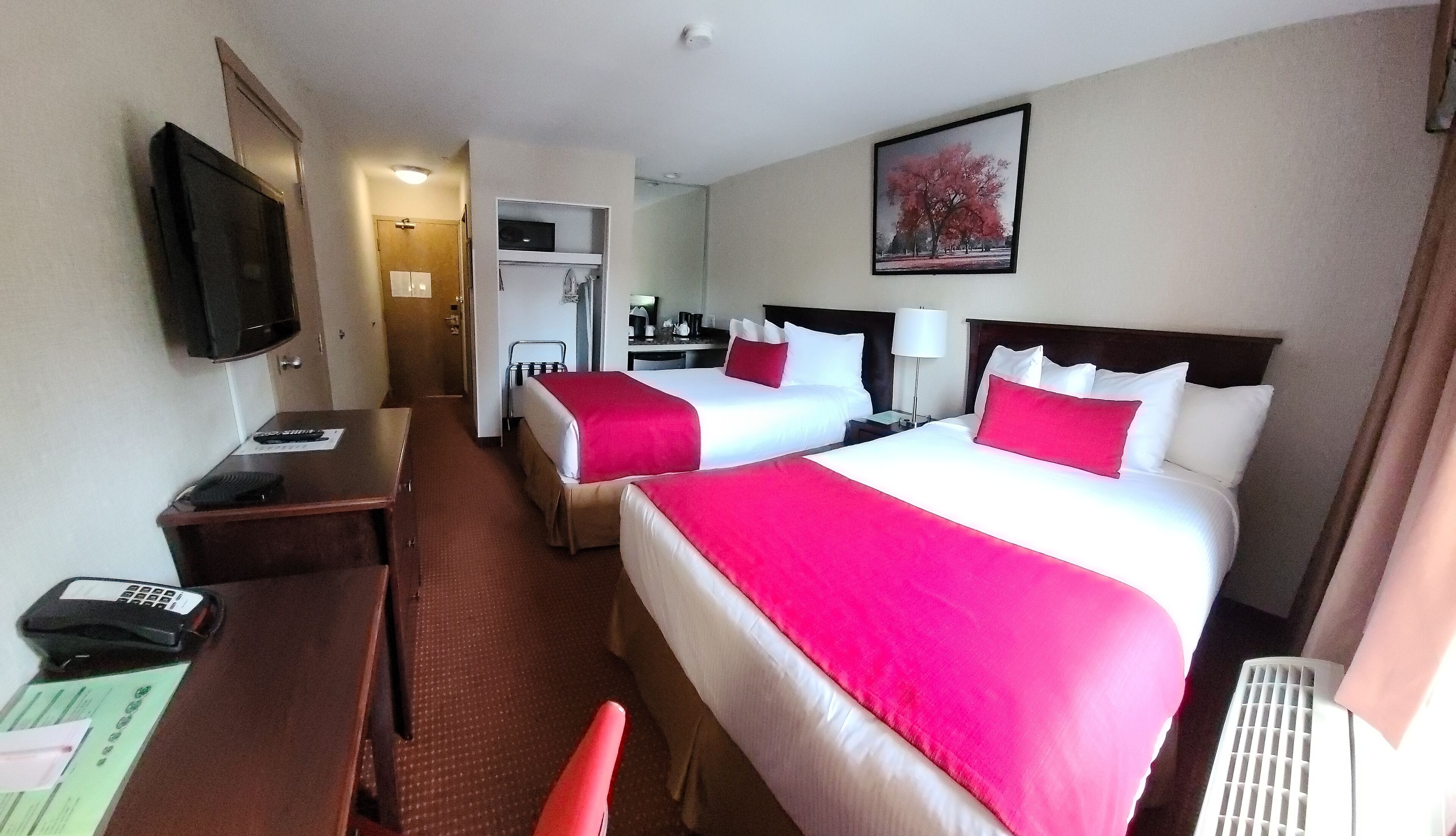 Photo - SureStay by Best Western Richmond Vancouver Airport