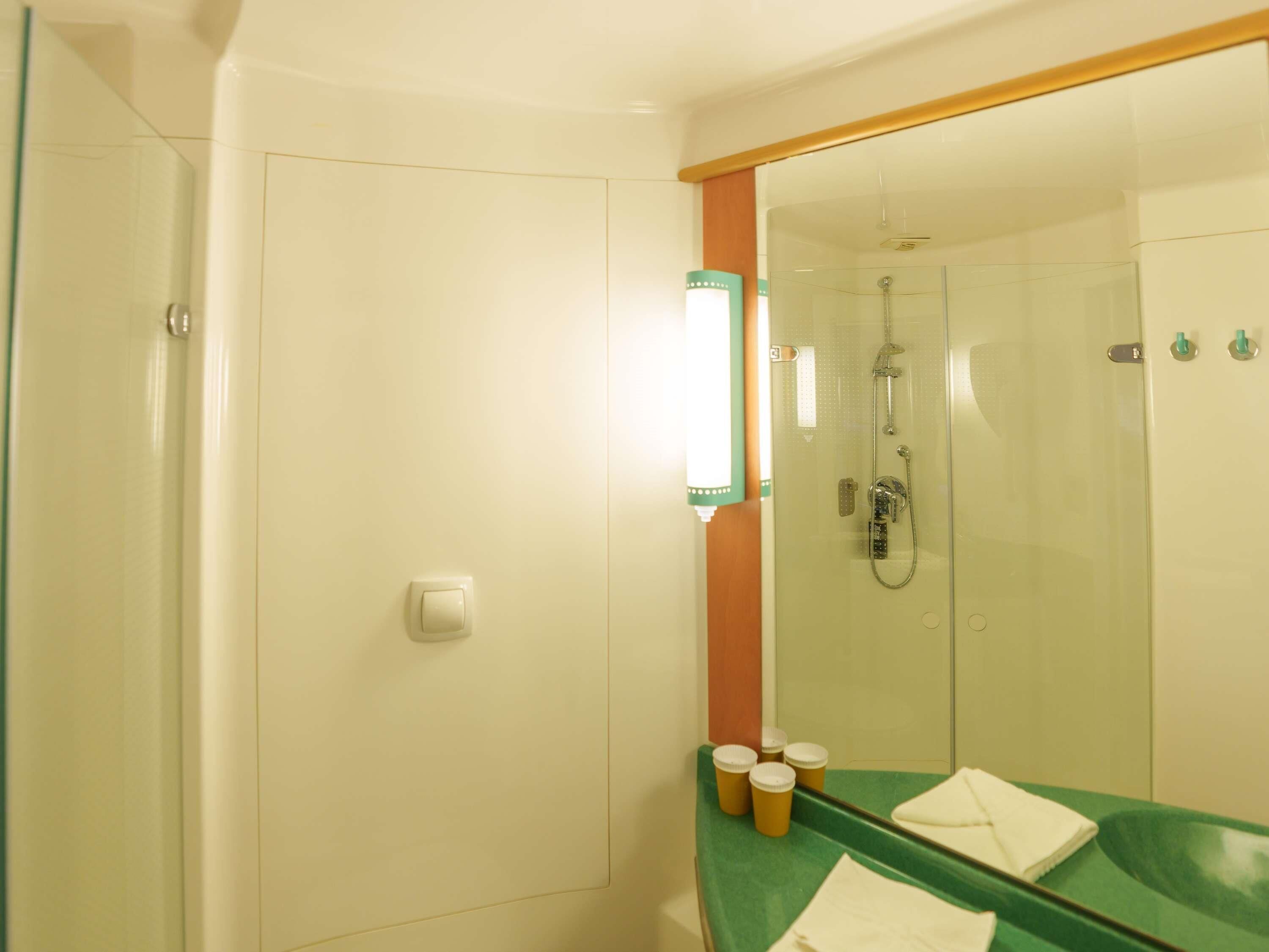 In-room safe, desk, soundproofing, iron/ironing board
